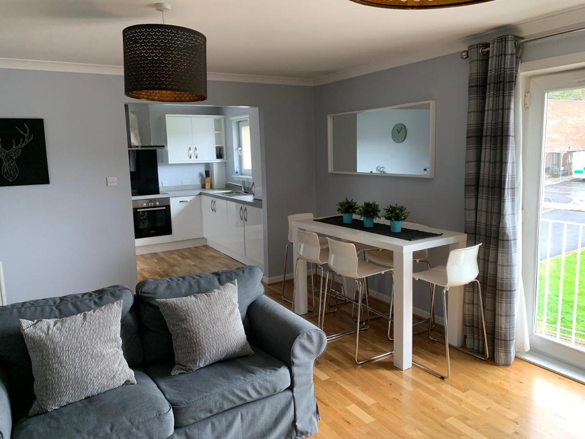 Flat Five, 212 Eaglesham Road, East Kilbride, Glasgow Bagian luar foto